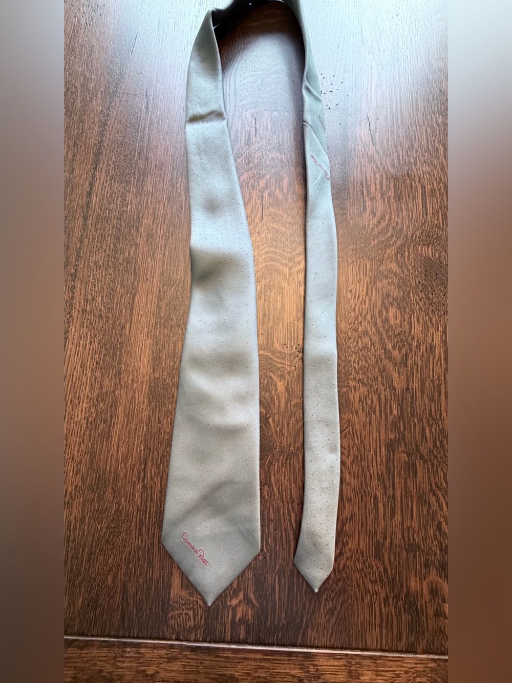 Vintage Oscar de la Renta Silver Gray Tie with Subtle Speckle
